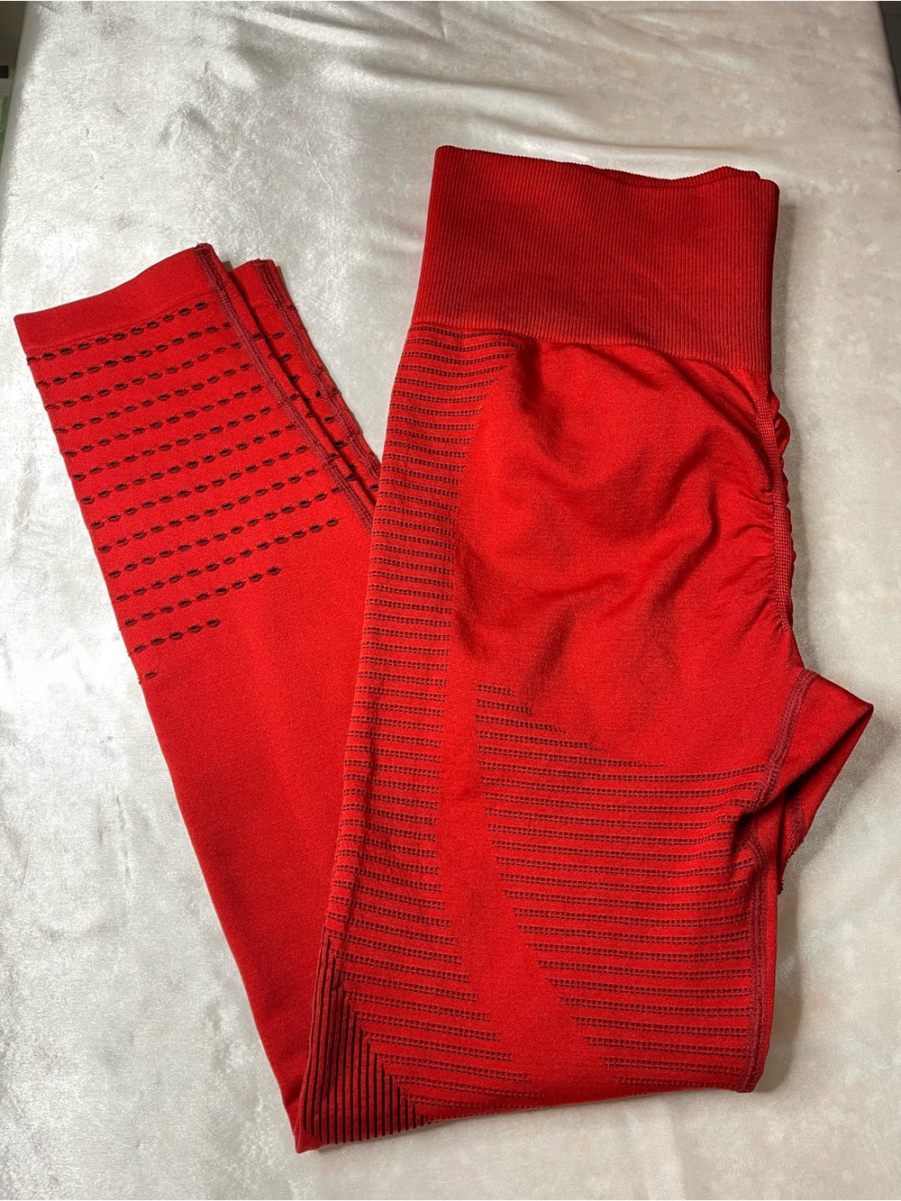 Seamless Red High-Rise Active Leggings for Women - Picture 9 of 9